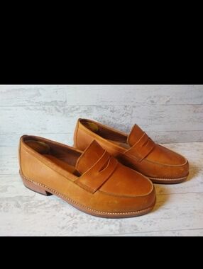 Minimalist Classic Tan Leather Loafers SZ 8